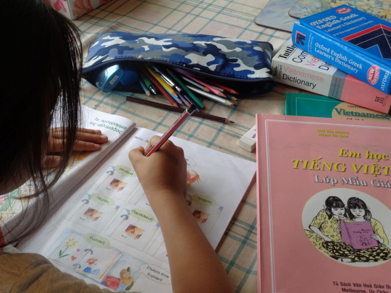 Raising Multilingual Children Through Everyday Reading