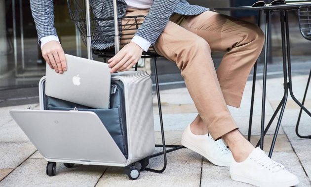 Travel Gadgets That Make Airport Life Easier