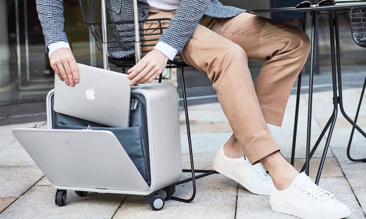 Travel Gadgets That Make Airport Life Easier